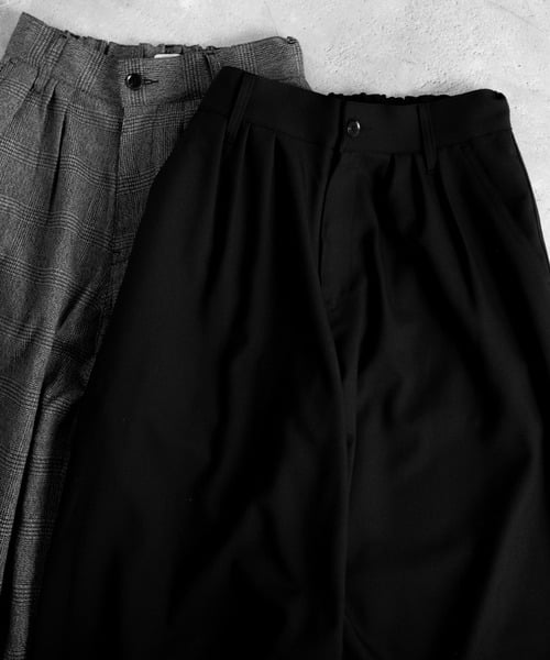 105591888b_b_70_500.jpg