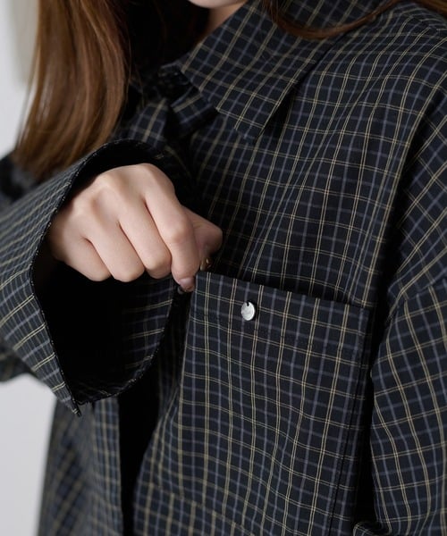 105627791b_b_22_500.jpg