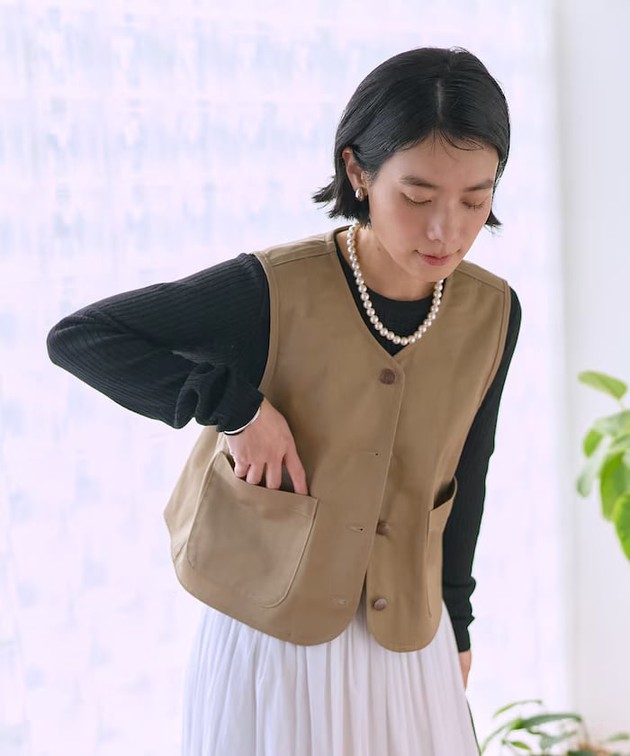 ベージュ