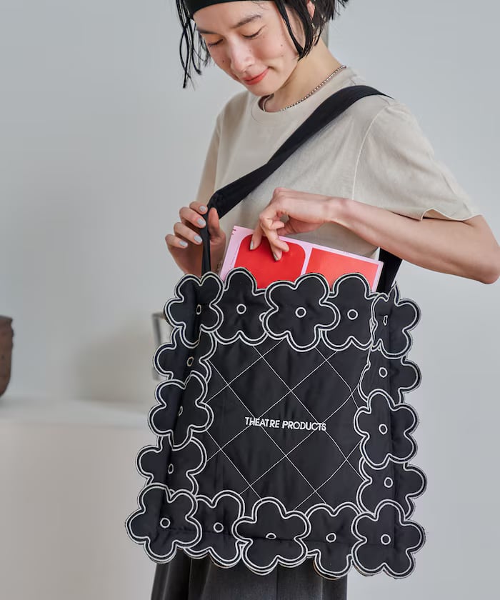 ブラック