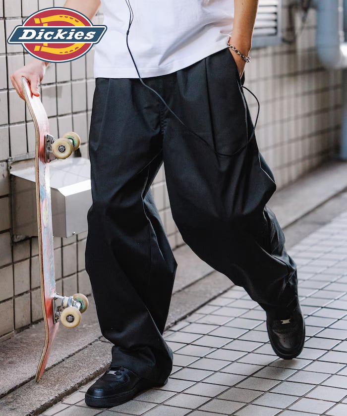 ブラック