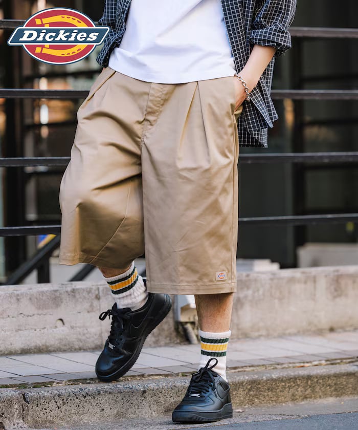 ベージュ