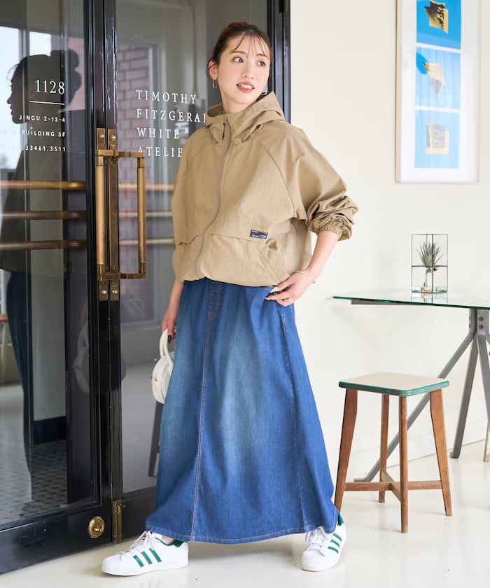 ブルー