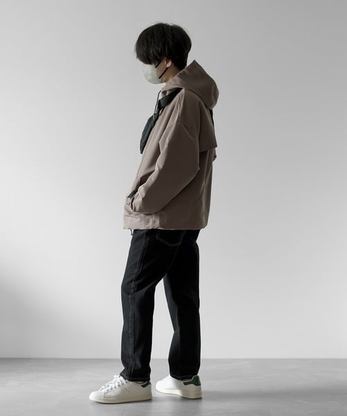 76277939b_b_83_500.jpg