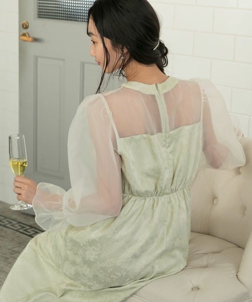 80906868b_b_61_500.jpg