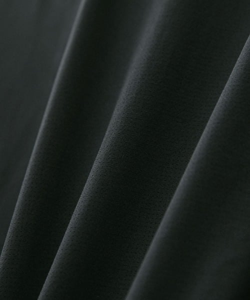 84076423b_b_199_500.jpg