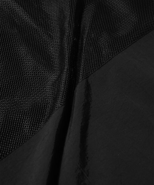 85639371b_b_12_500.jpg