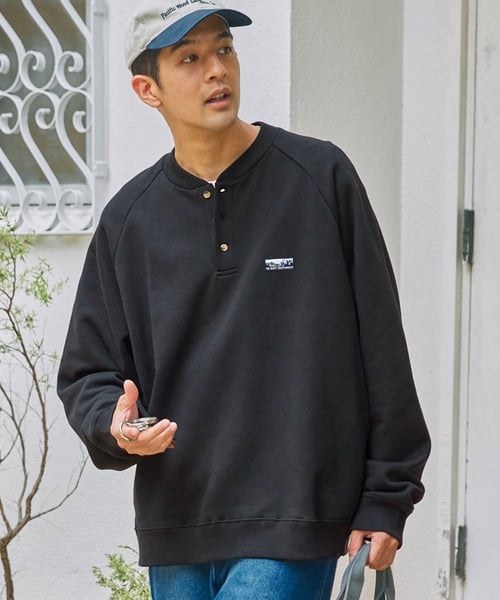 ブラック