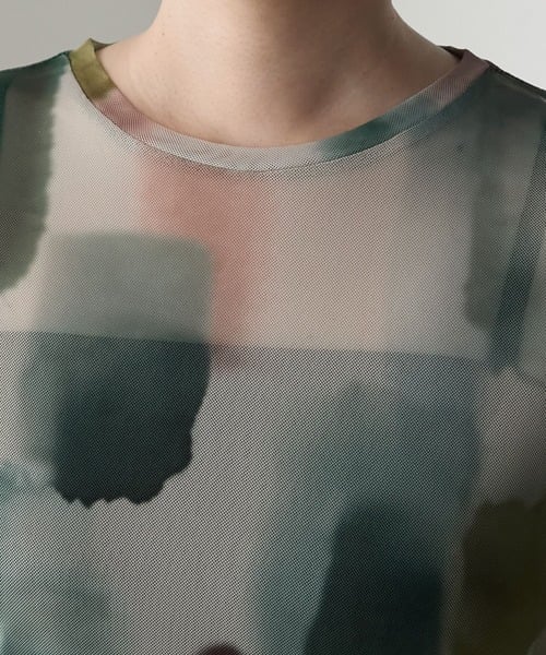 87925995b_b_43_500.jpg