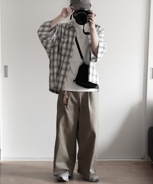 92422695b_b_102_500.jpg