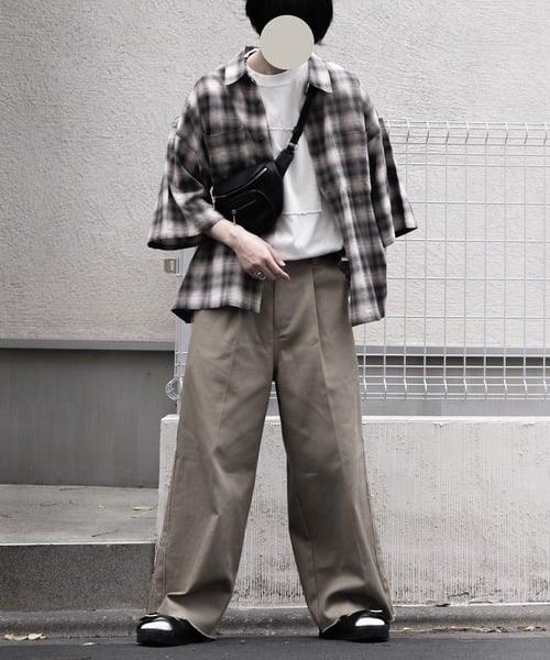 93488971b_b_61_500.jpg