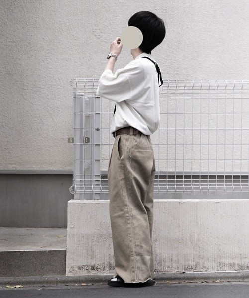 93488972b_b_77_500.jpg