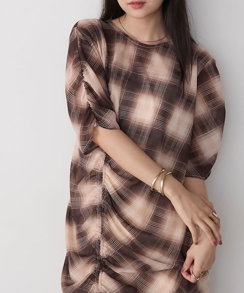 95716534b_b_09_500.jpg
