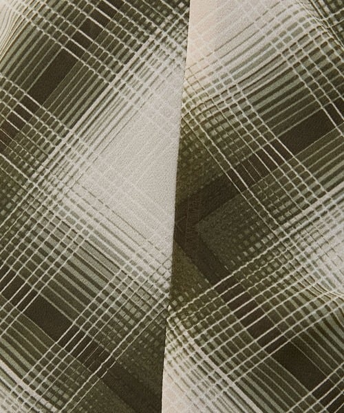 95716534b_b_55_500.jpg