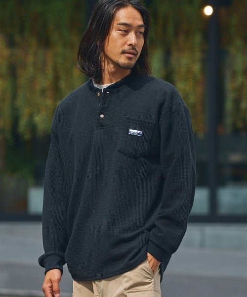 ブラック