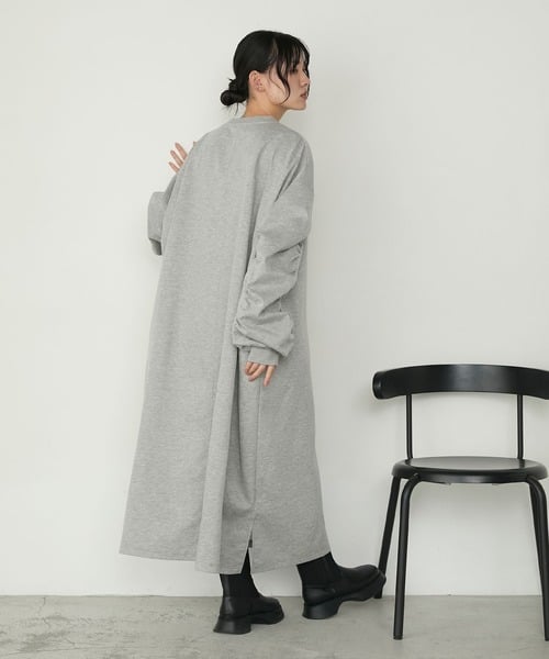 97703627b_b_71_500.jpg