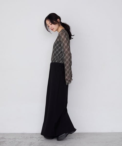 98909522b_b_29_500.jpg