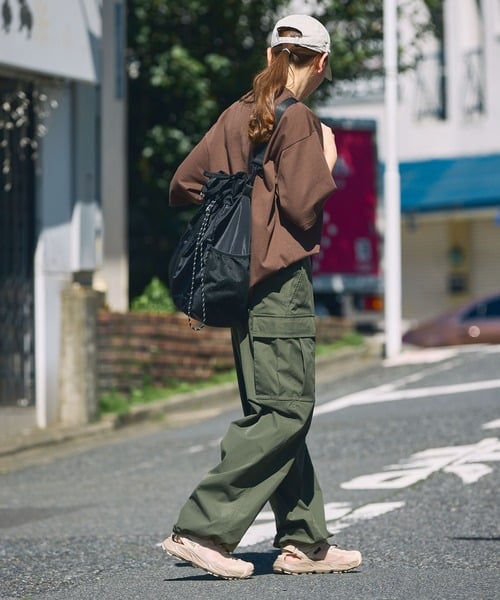 99617978b_b_152_500.jpg