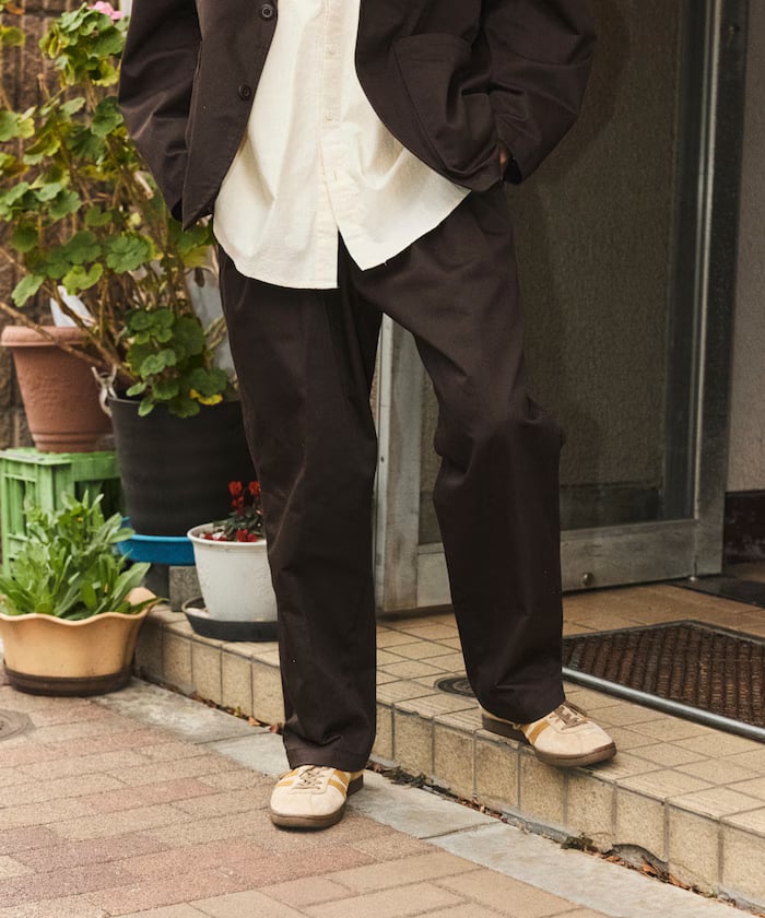 ブラウン