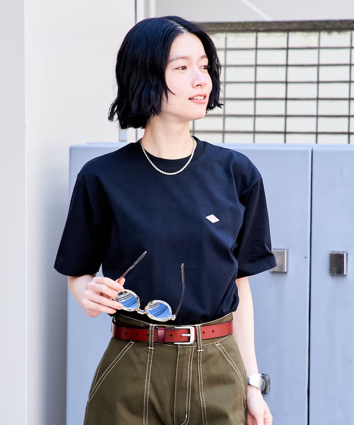 ブラック