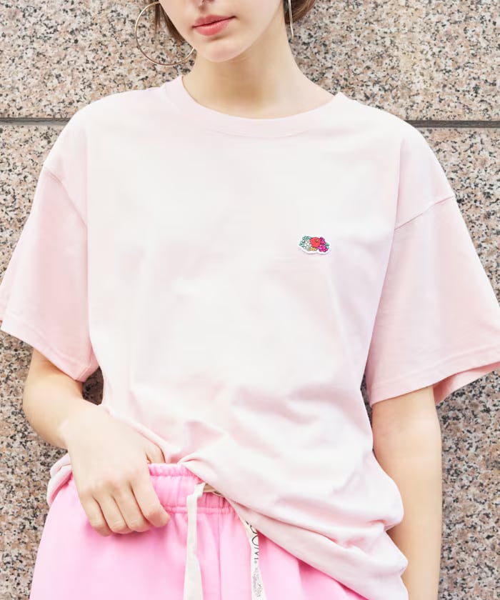 ピンク