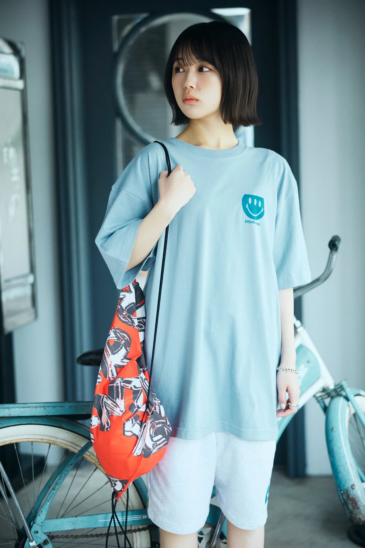 ICONIC TEE - 1135BC32-F708-4C2C-BAE6-BE3737EC6C62.jpg