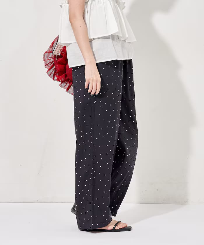 チャコールグレー