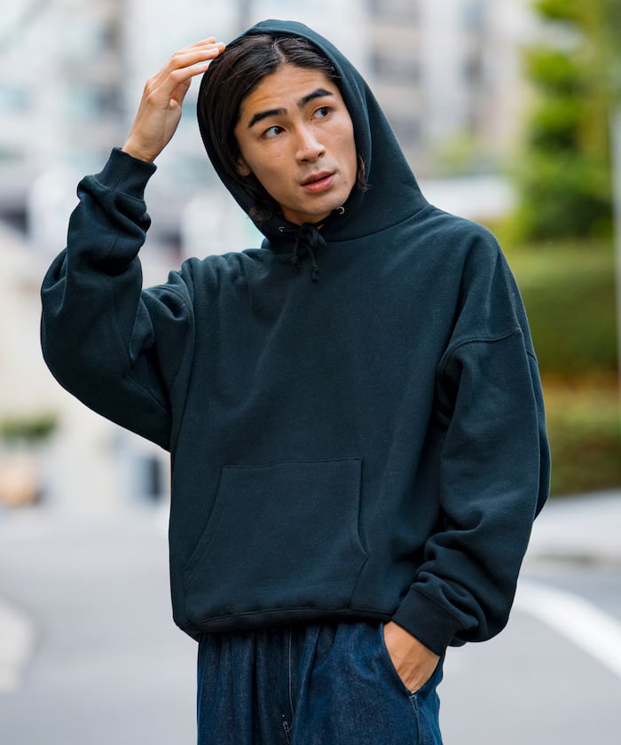 ブラック
