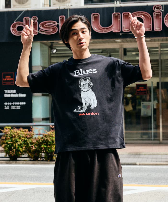 ブラック