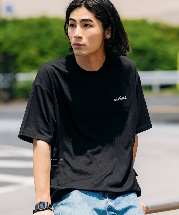 ブラック