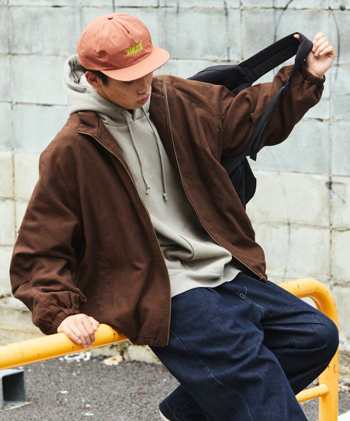 ブラウン