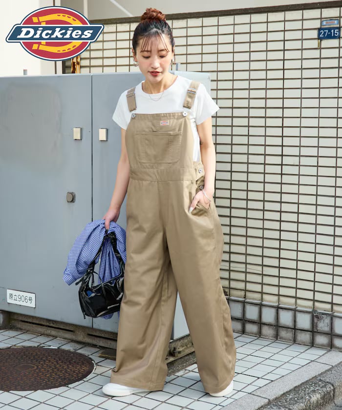 ベージュ