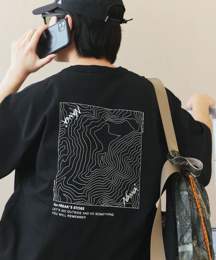 ブラック