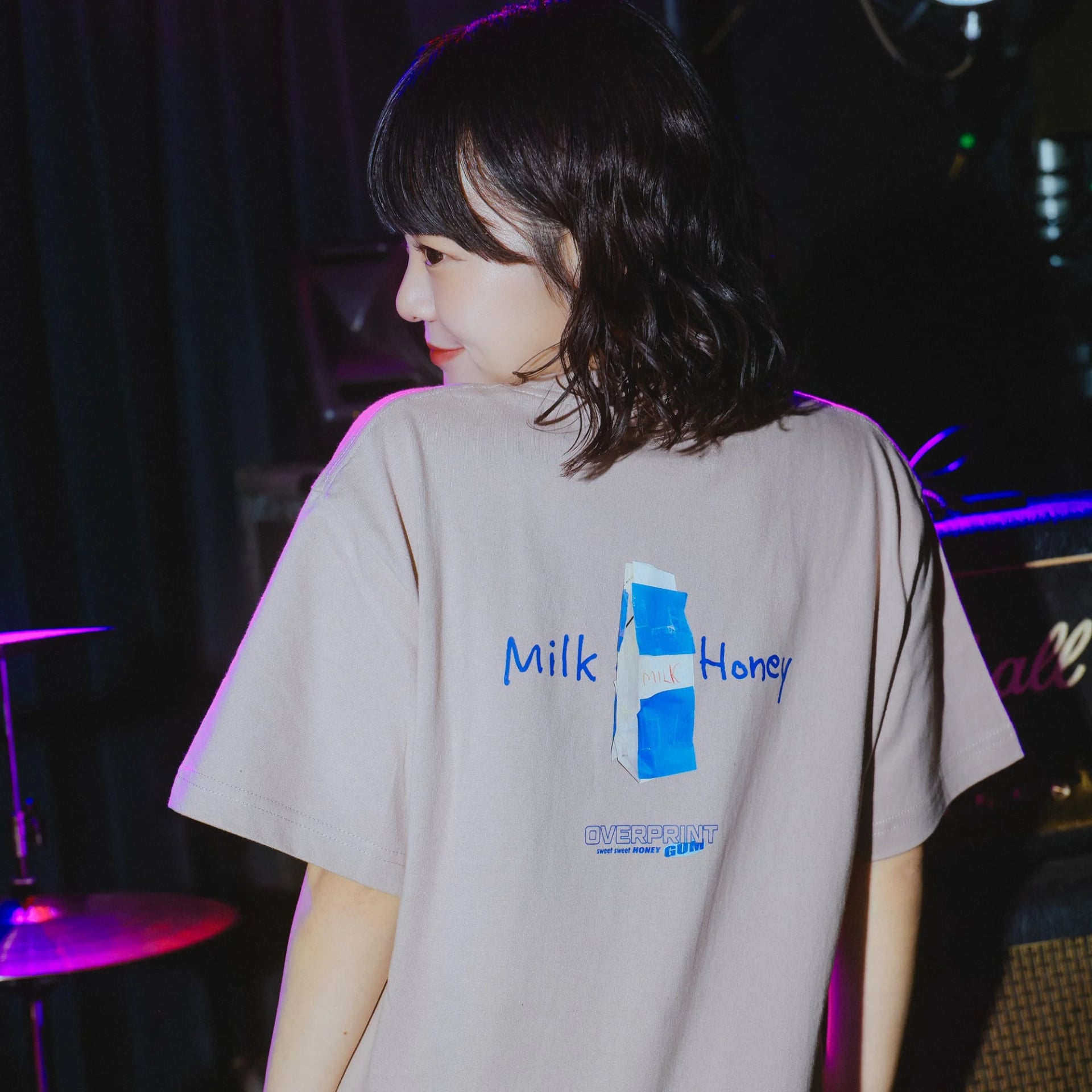 BOOGIEBACK Tee - 251111_OP_00044_d9a41076-81d5-48ad-9beb-4334655f756c.jpg