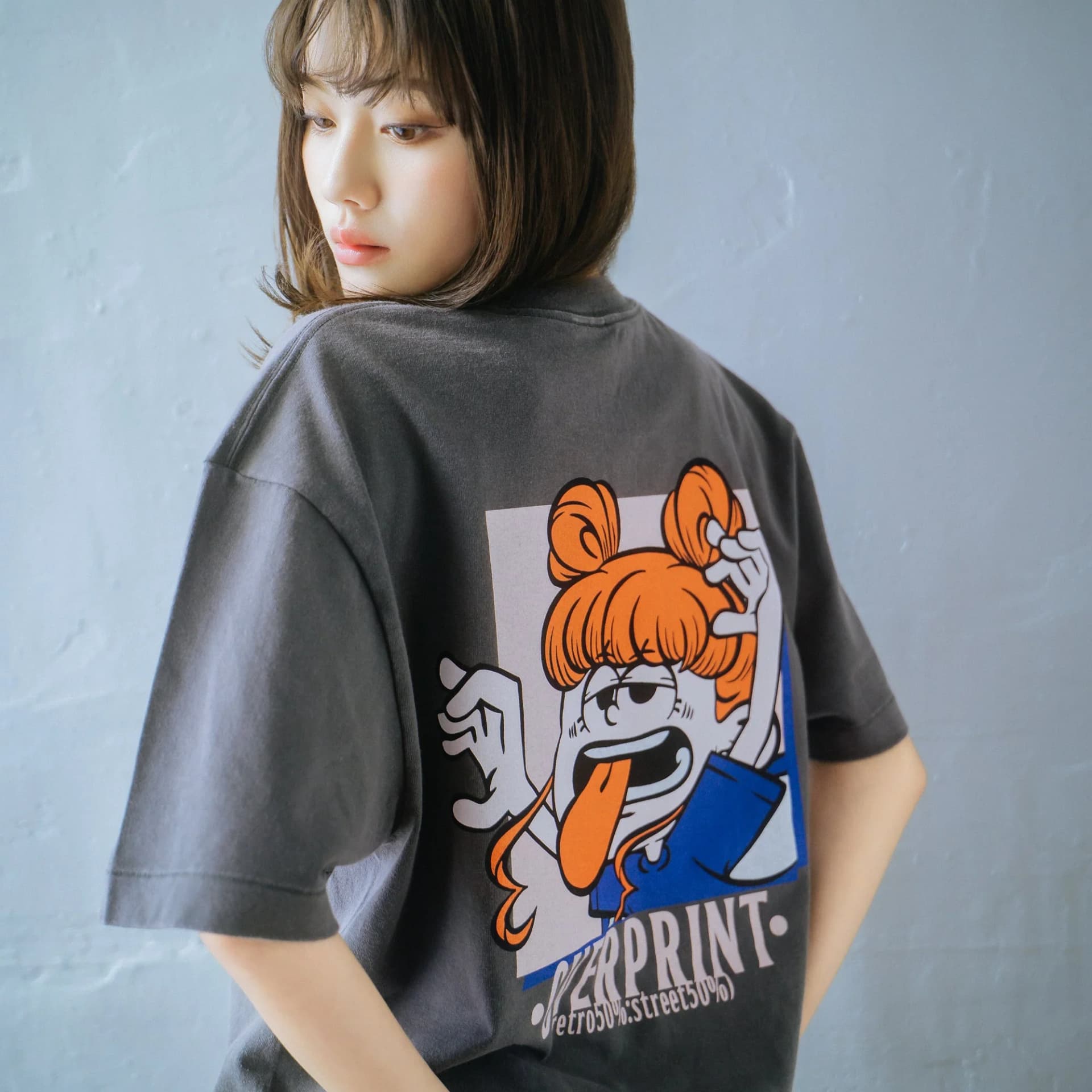 Peek a boo Tee