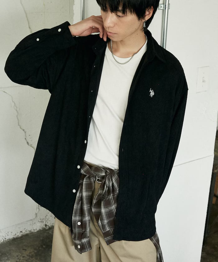 ブラック