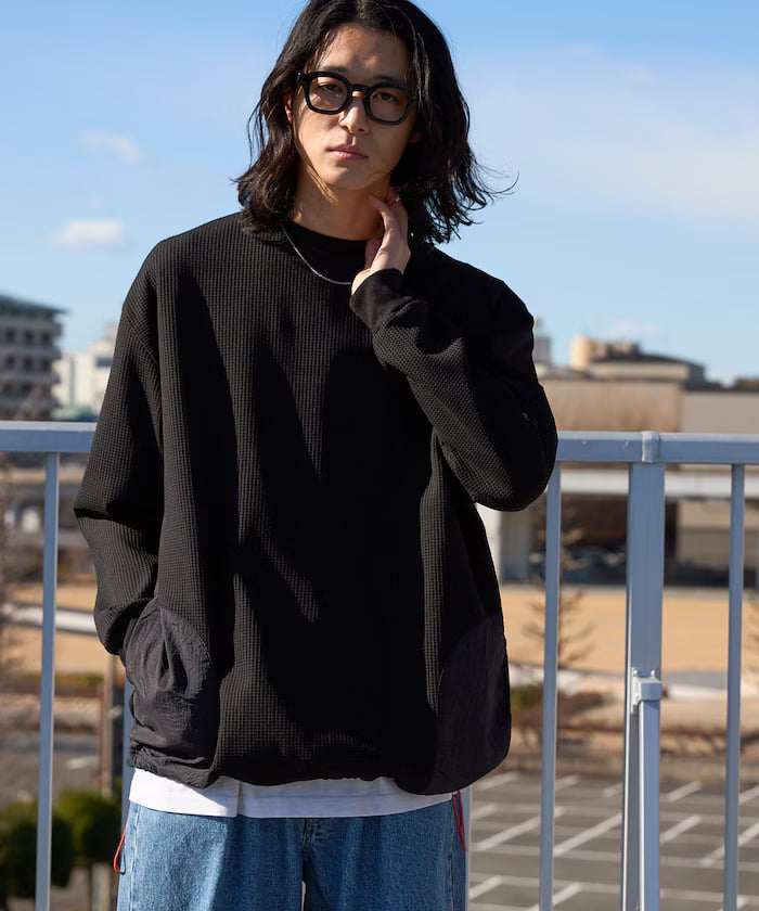 ブラック