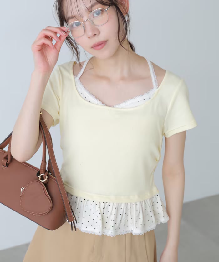 イエロー