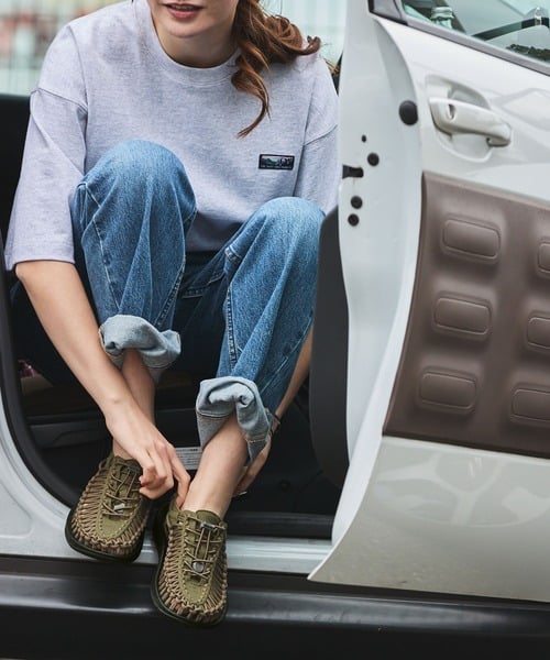 93994856b_b_40_500.jpg