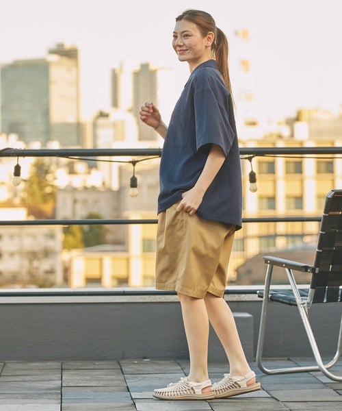 93994856b_b_72_500.jpg